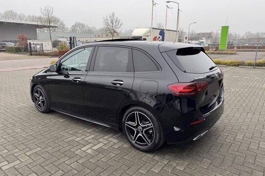 Mercedes B Klasa 200 AMG Line