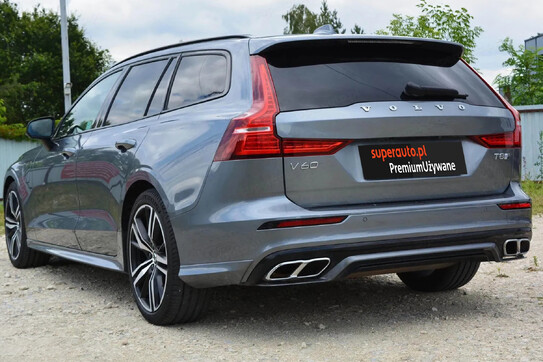 Volvo V60 T8 AWD Plug-In Hybrid R-Design aut