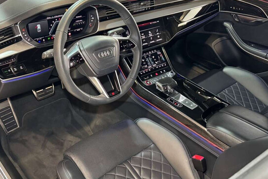 Audi A8 S8 TFSI quattro