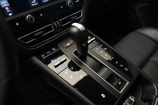 Porsche Macan T
