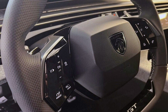 Peugeot 5008 GT 1.2 mHEV e-DCS6