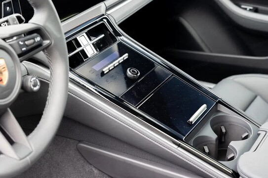 Porsche Panamera 4