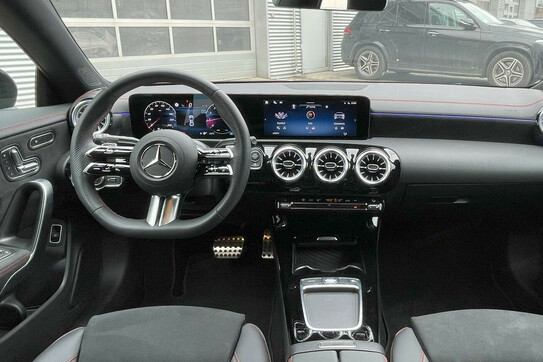Mercedes CLA 200 AMG Line
