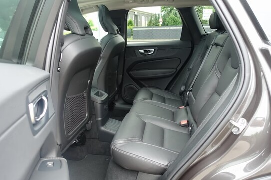 Volvo XC60 T8 Plug-In Hybrid AWD Ultra Bright