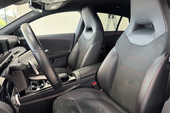 Mercedes CLA 200 AMG Line