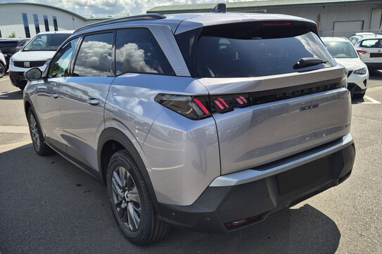 Peugeot 5008 Allure 1.2 mHEV  e-DCS6
