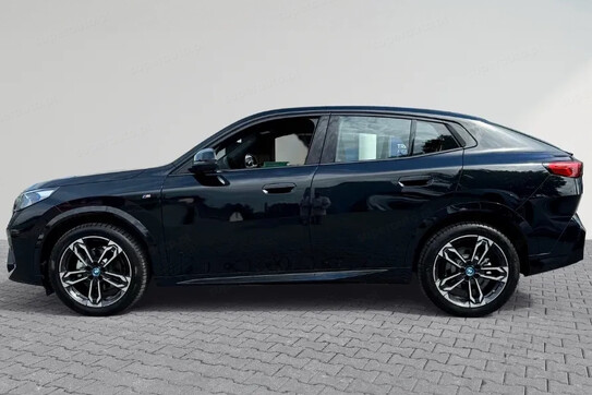 BMW iX2 eDrive20