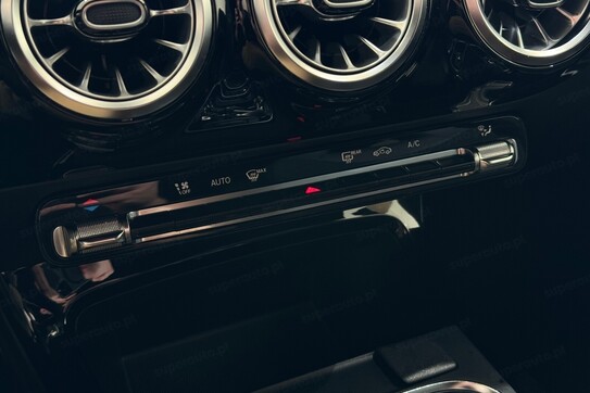 Mercedes CLA 200 AMG Line