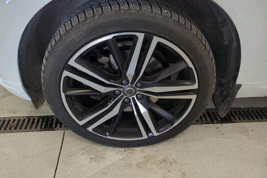 Volvo XC60 T5 AWD R-Design