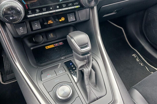 Toyota RAV4 GR Sport 2.5 Hybrid Dynamic Force