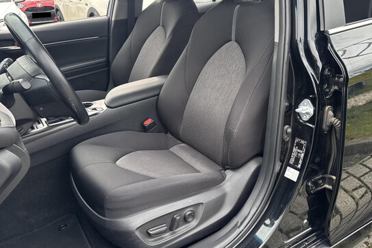 Toyota Camry 2.5 Hybrid Comfort CVT