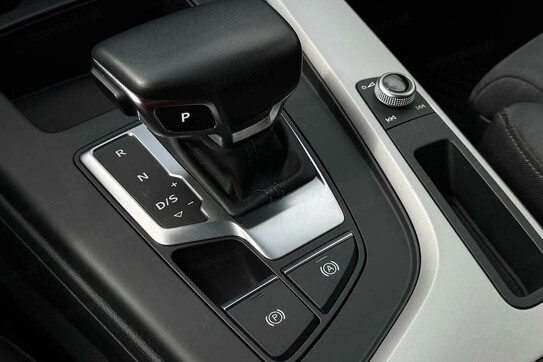 Audi A4 Avant 40 TDI S Line