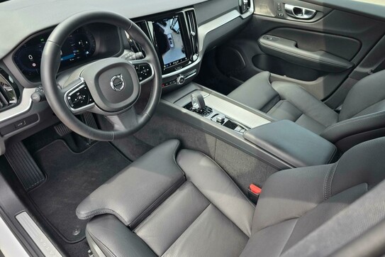 Volvo V60 CC Plus B5 B AWD aut