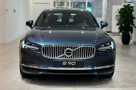 Volvo S90 T8 AWD Plug-In Hybrid Ultimate Bright