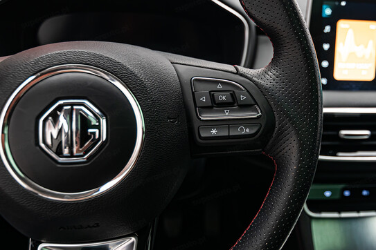 MG HS 1.5 T-GDI Luxury