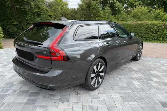 Volvo V90 T6 AWD Plug-In Hybrid Plus Dark