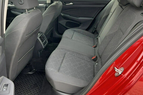 Volkswagen Golf VIII 1.0 TSI Life