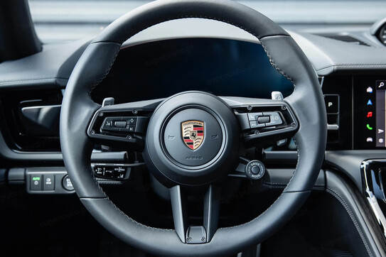 Porsche Panamera 4 E-Hybrid