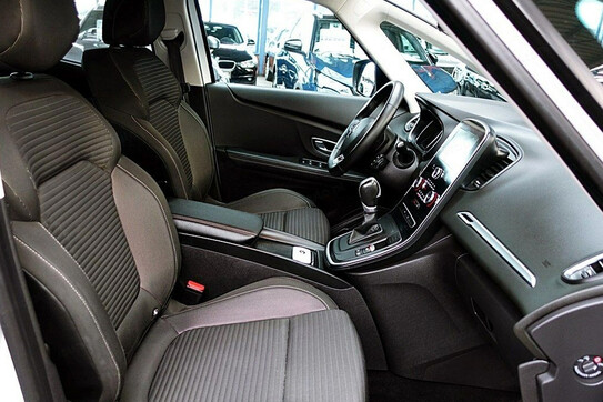 Renault Scenic Gr. 1.3 TCe EDC