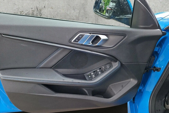 BMW Seria 2 216d M Sport aut