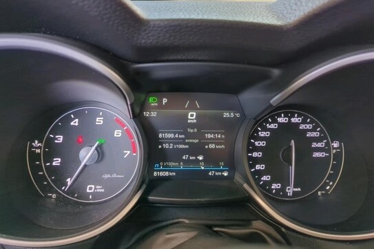 Alfa Romeo Stelvio Sprint Q4