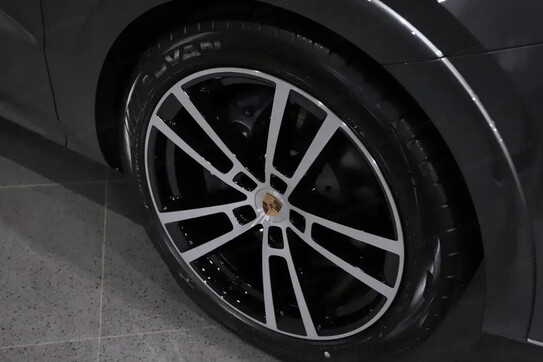Porsche Cayenne Coupe E-Hybrid