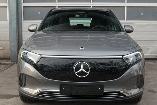 Mercedes EQA 250+  Progressive
