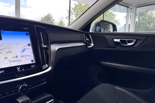 Volvo V60 T8 AWD Plug-In Hybrid Momentum