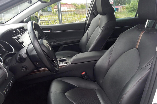 Toyota Camry Executive CVT