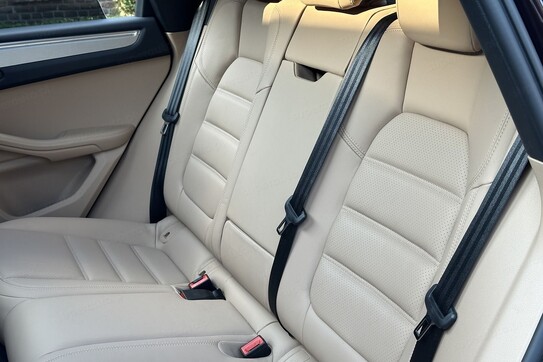 Porsche Macan S