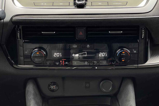 Nissan Qashqai N-Design XTRONIC 2WD 1.3 DIG-T MHEV