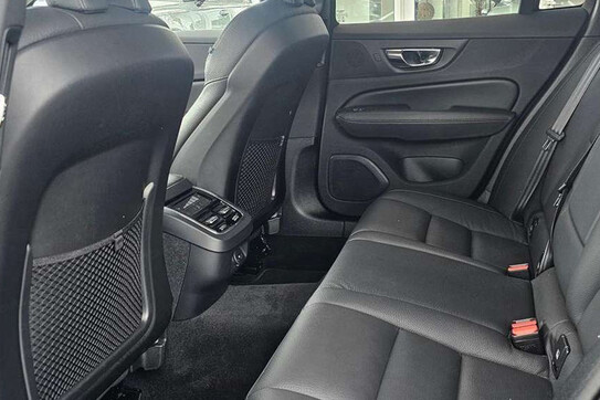 Volvo V60 B4 D Plus Dark